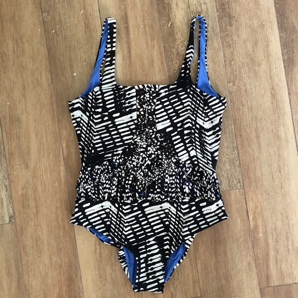Macrame One Piece - Picture 7 of 7